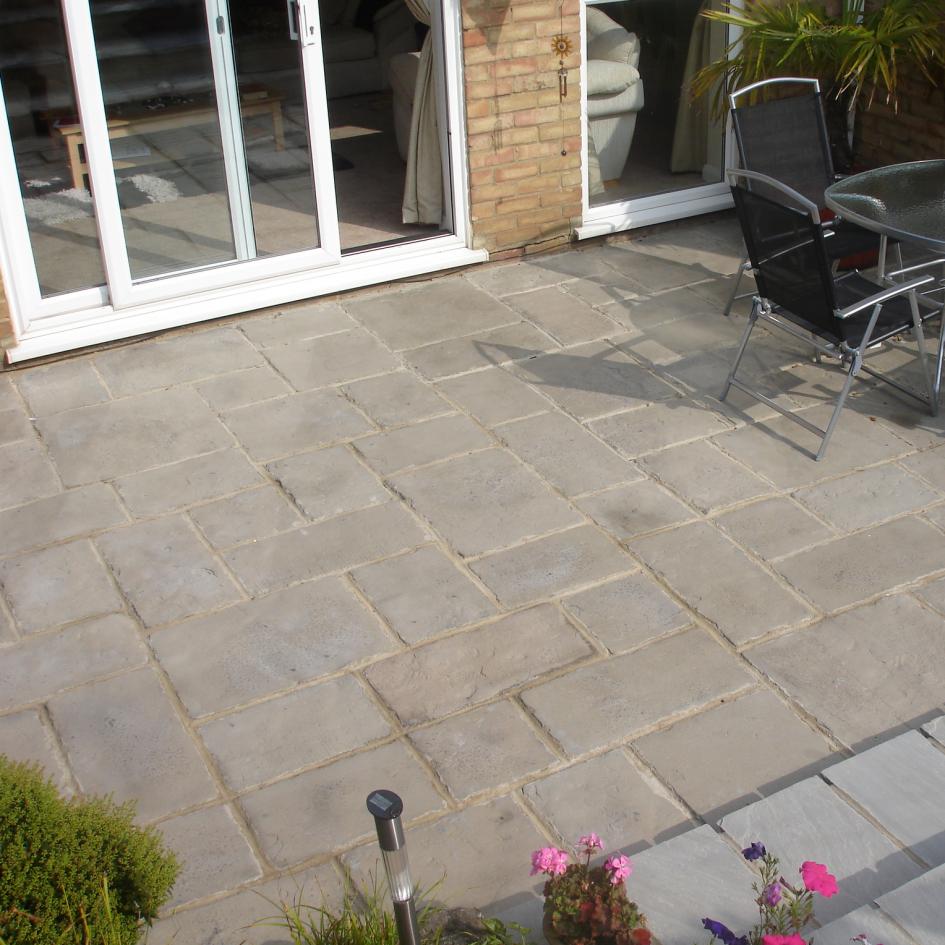 Bradstone Old Town Paving 8442